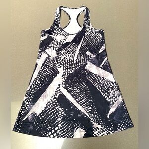 Lululemon Cool Racerback Static Mist White Black- size 6